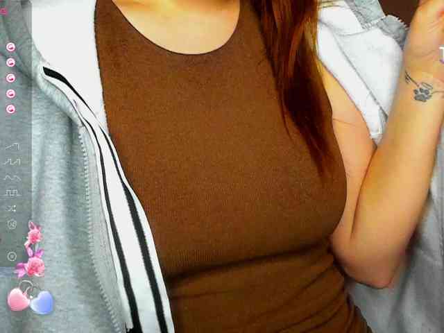 AminaBeatris13 webcam