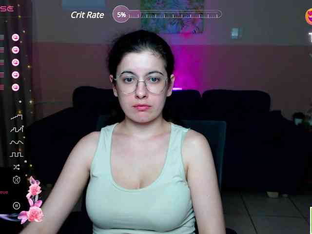 AminaBeatris13 webcam