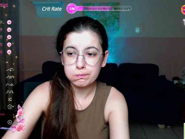 AminaBeatris13 webcam
