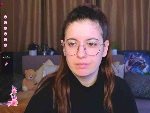 AminaBeatris13 webcam