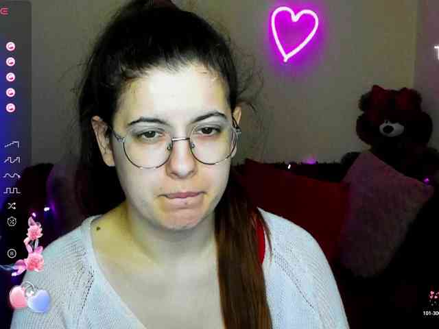 AminaBeatris13 webcam