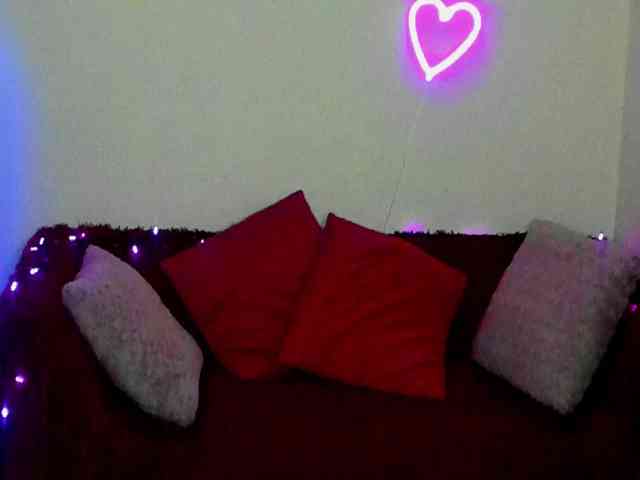 AminaBeatris13 webcam