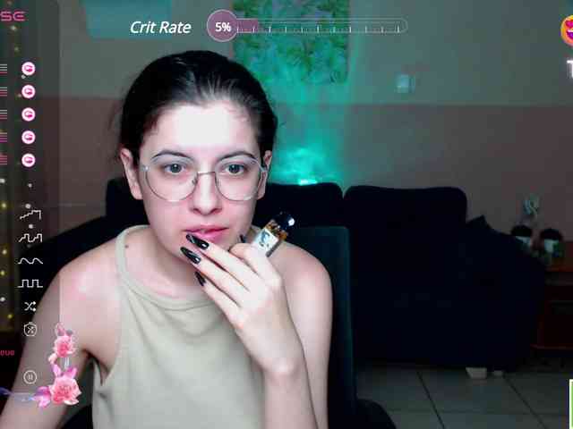 AminaBeatris13 webcam