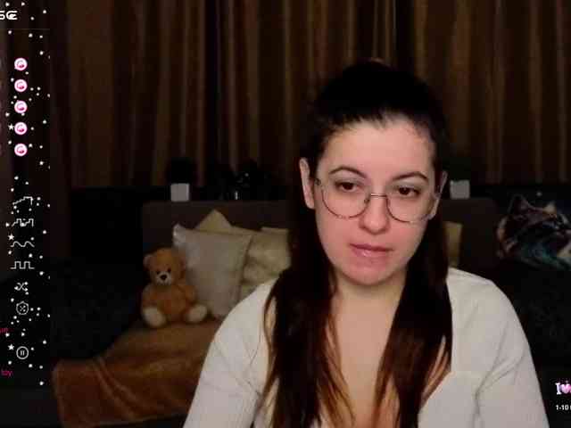 AminaBeatris13 webcam