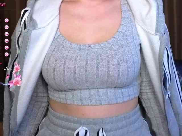 AminaBeatris13 webcam