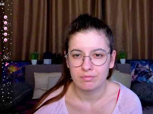 AminaBeatris13 webcam