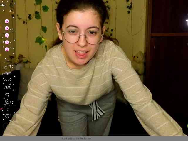 AminaBeatris13 webcam