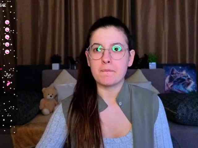 AminaBeatris13 webcam