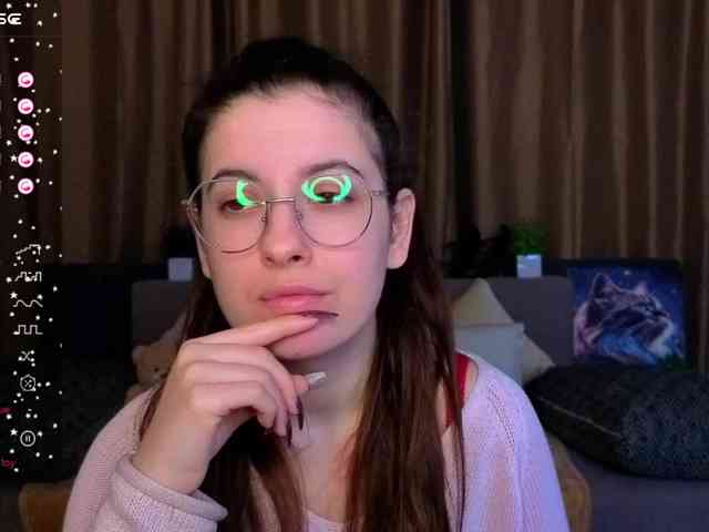 AminaBeatris13 webcam