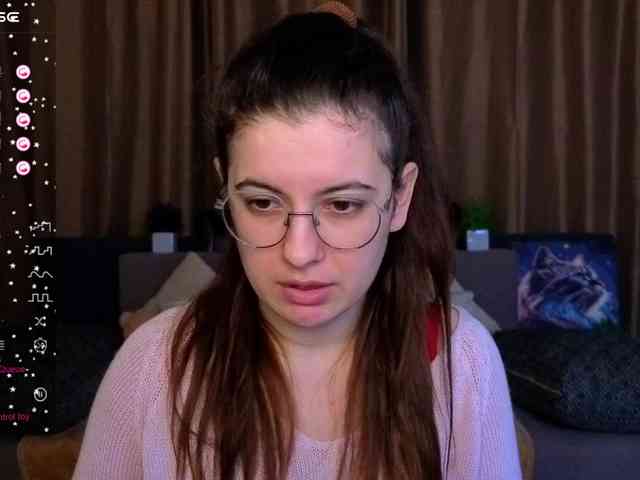 AminaBeatris13 webcam