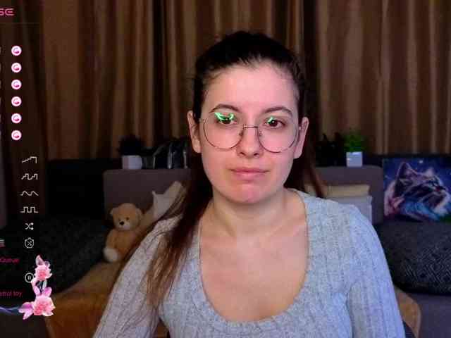 AminaBeatris13 webcam