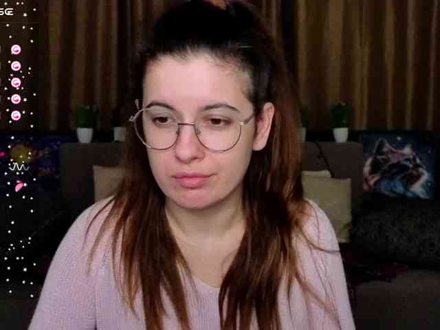 AminaBeatris13 webcam