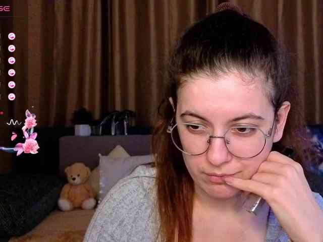 AminaBeatris13 webcam