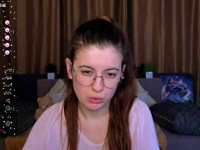 AminaBeatris13 webcam