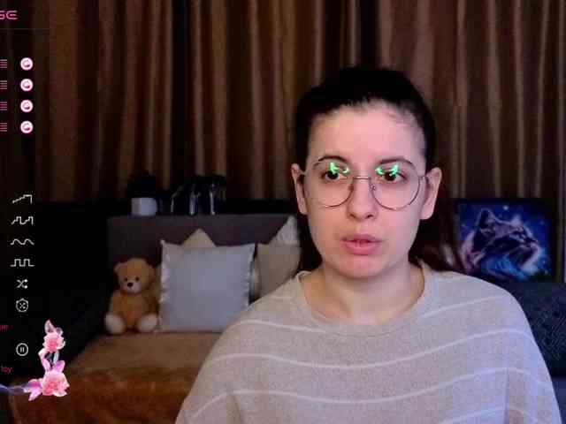 AminaBeatris13 webcam