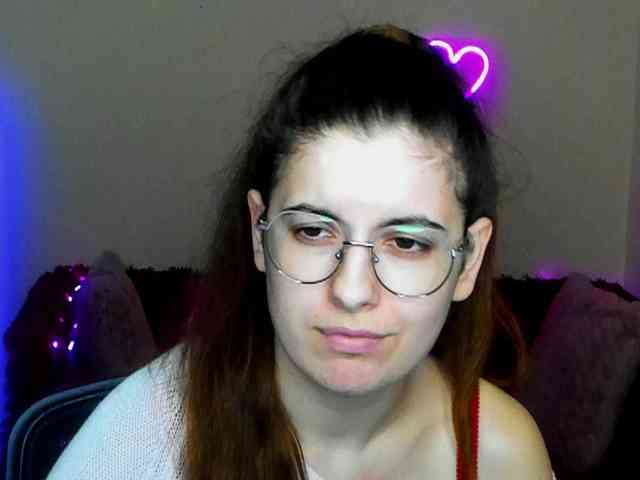 AminaBeatris13 webcam