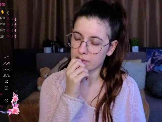 AminaBeatris13 webcam