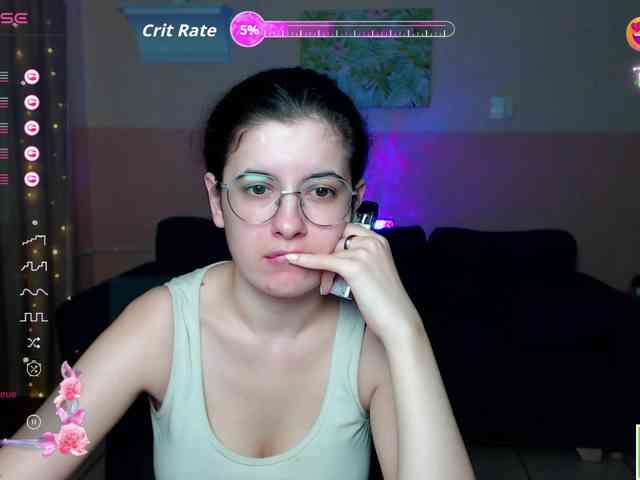 AminaBeatris13 webcam