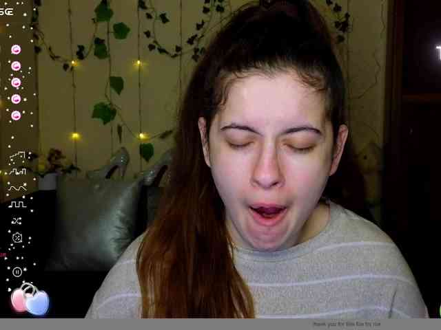 AminaBeatris13 webcam