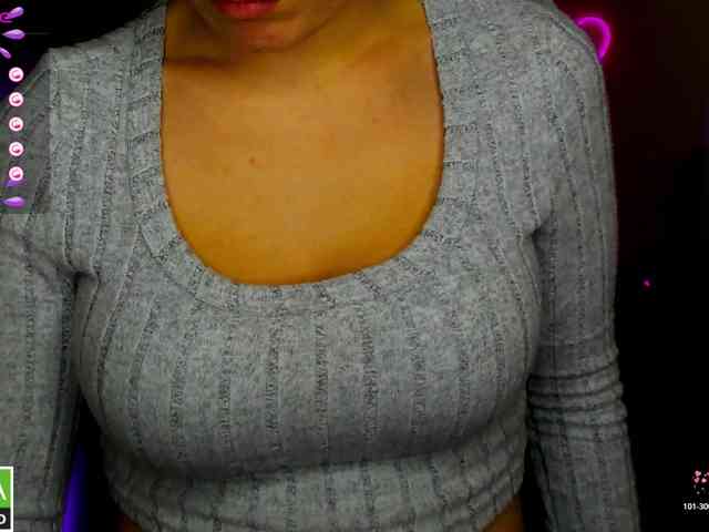 AminaBeatris13 webcam