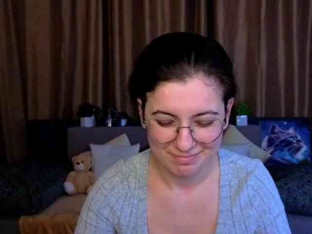 AminaBeatris13 webcam