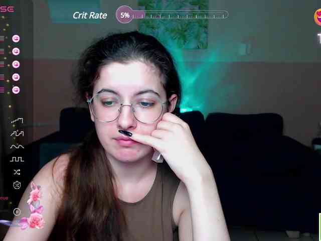AminaBeatris13 webcam