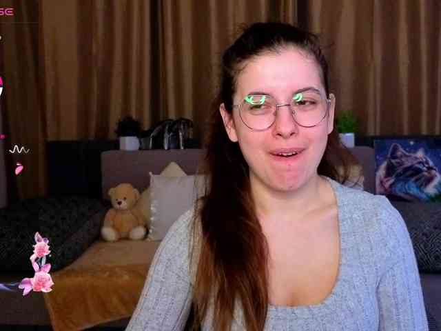 AminaBeatris13 webcam