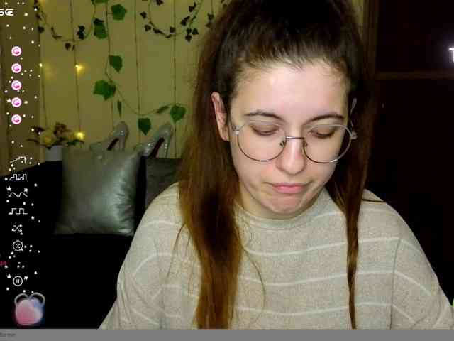 AminaBeatris13 webcam