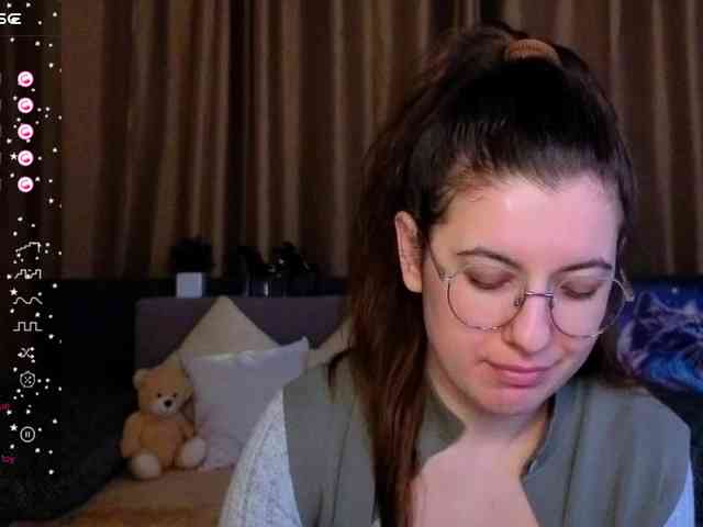 AminaBeatris13 webcam