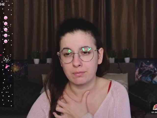 AminaBeatris13 webcam