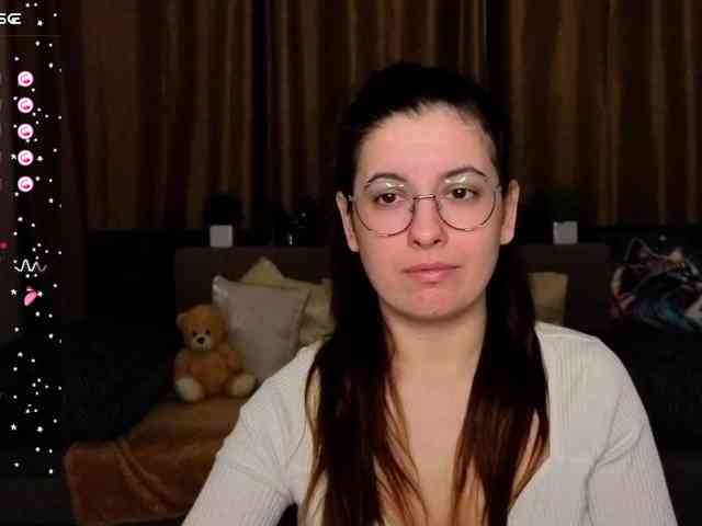 AminaBeatris13 webcam