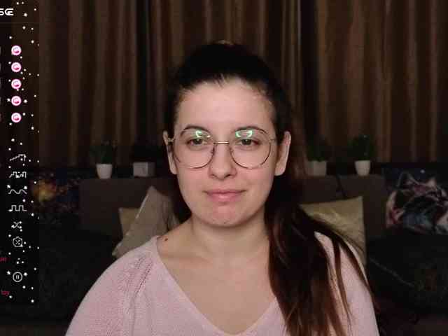 AminaBeatris13 webcam