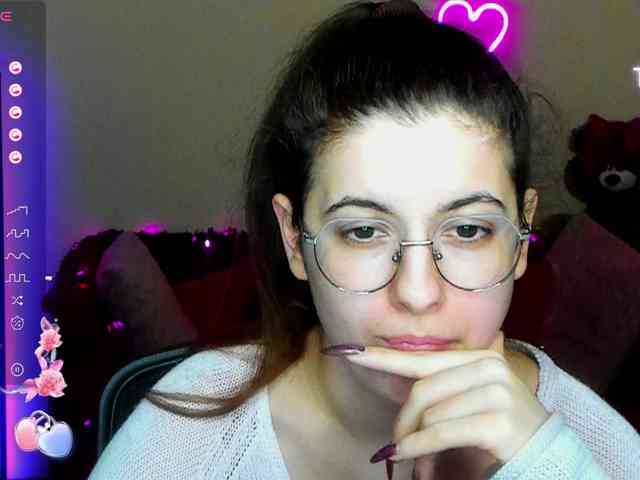 AminaBeatris13 webcam