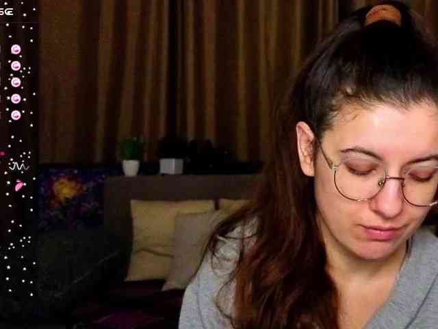 AminaBeatris13 webcam