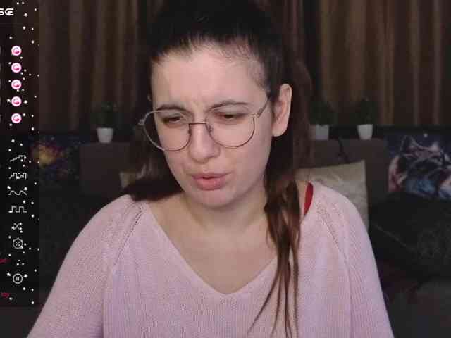 AminaBeatris13 webcam