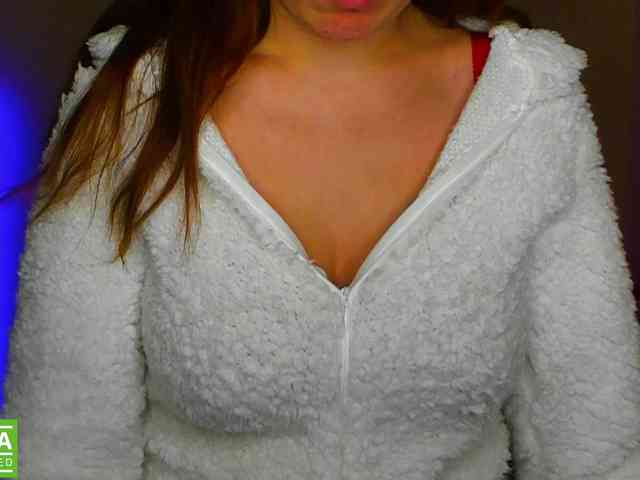 AminaBeatris13 webcam