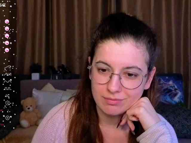 AminaBeatris13 webcam