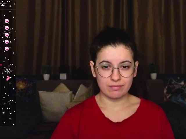 AminaBeatris13 webcam