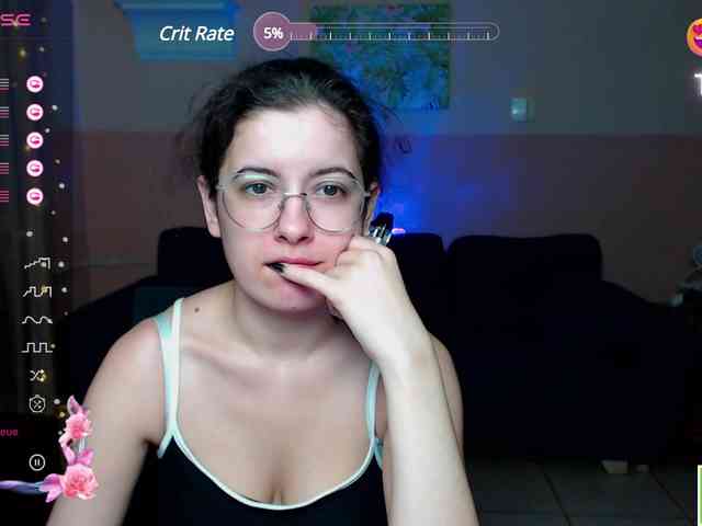 AminaBeatris13 webcam