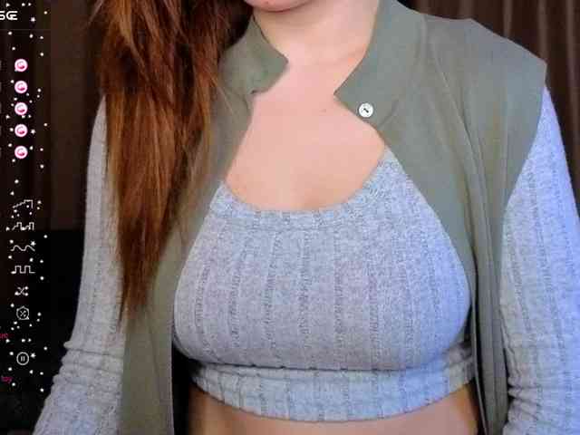 AminaBeatris13 webcam