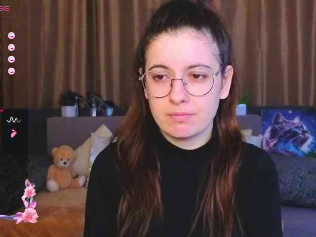 AminaBeatris13 webcam