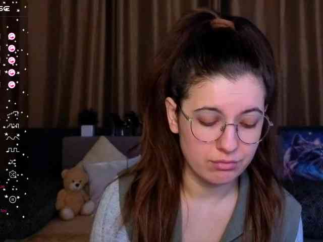 AminaBeatris13 webcam