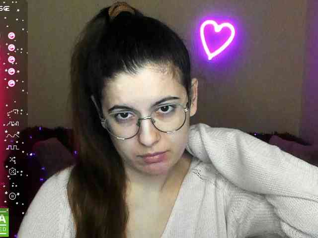 AminaBeatris13 webcam