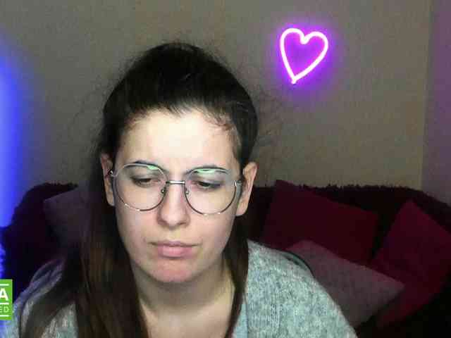 AminaBeatris13 webcam