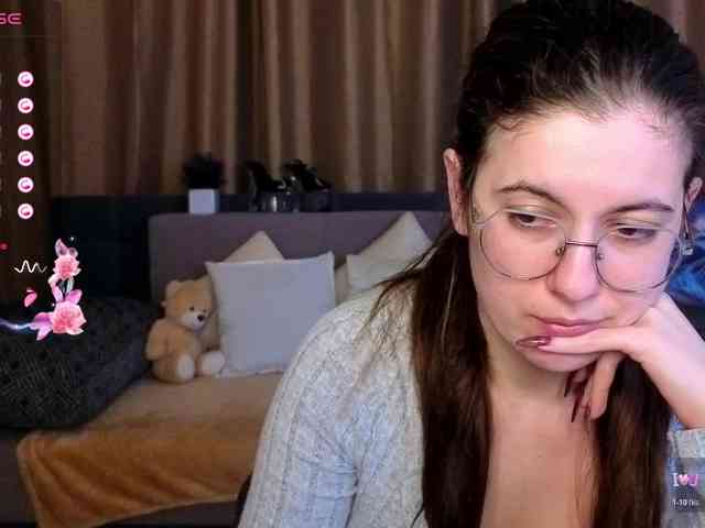 AminaBeatris13 webcam