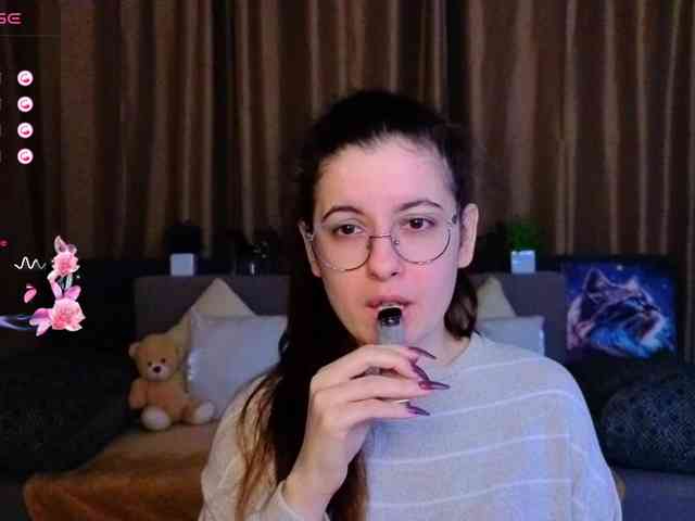 AminaBeatris13 webcam