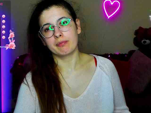 AminaBeatris13 webcam