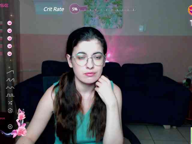 AminaBeatris13 webcam