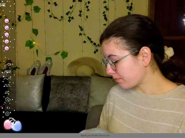 AminaBeatris13 webcam