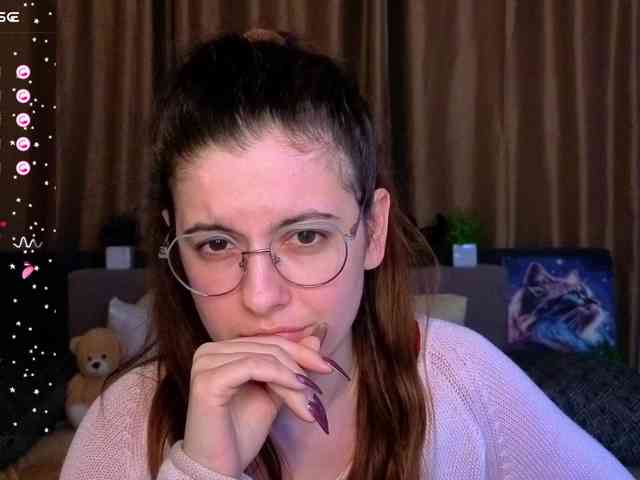 AminaBeatris13 webcam